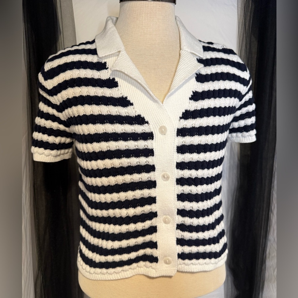 Old Navy Black and White Striped Button Down Shirt